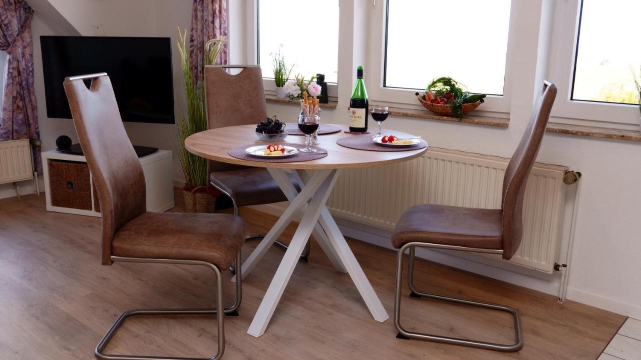 Apartment Whg 11 Im Haus Nordseeperle - Gemütliche Ferienwohnung In Direkter Strandlage Mit Meerblick Cuxhaven